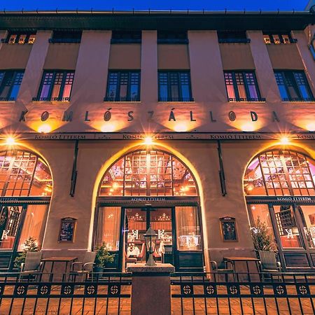 Komlo Hotel Gyula Exterior photo